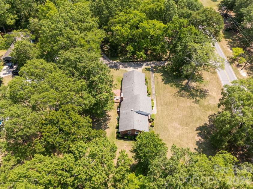 956 Providence Road, Lancaster, SC 29720.  MLS# CAR4383180, YatesRealty ID 26723. 