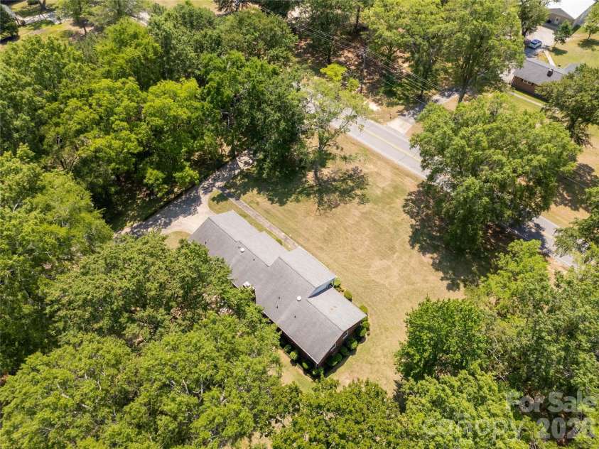 956 Providence Road, Lancaster, SC 29720.  MLS# CAR4383180, YatesRealty ID 26723. 