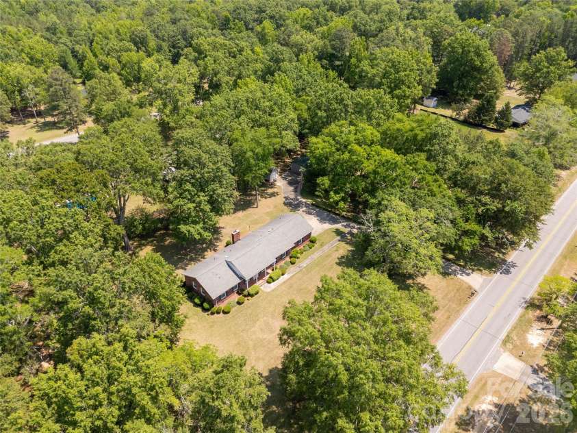956 Providence Road, Lancaster, SC 29720.  MLS# CAR4383180, YatesRealty ID 26723. 