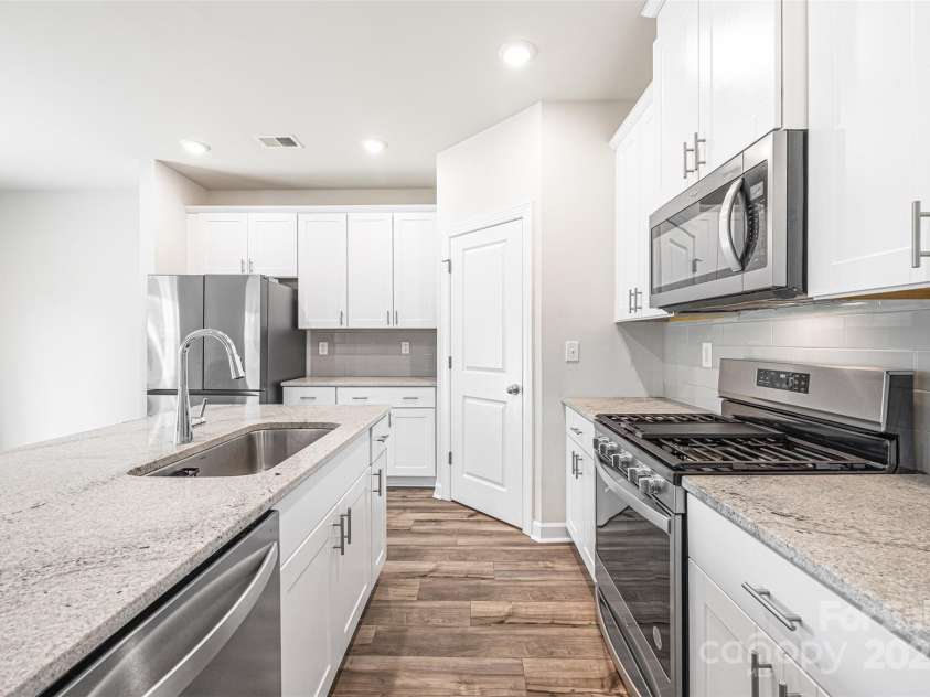 4046 Armstrong Farm Drive, Belmont, NC 28012.  MLS# CAR4274127, YatesRealty ID 26725. 