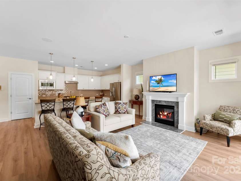 6172 Raven Rock Drive, Denver, NC 28037.  MLS# CAR4278652, YatesRealty ID 26726. 