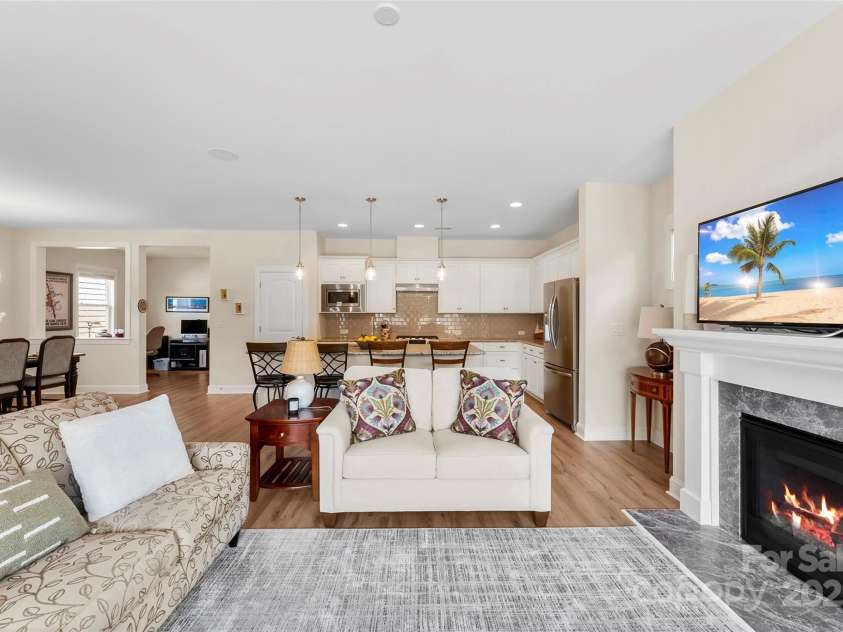 6172 Raven Rock Drive, Denver, NC 28037.  MLS# CAR4278652, YatesRealty ID 26726. 