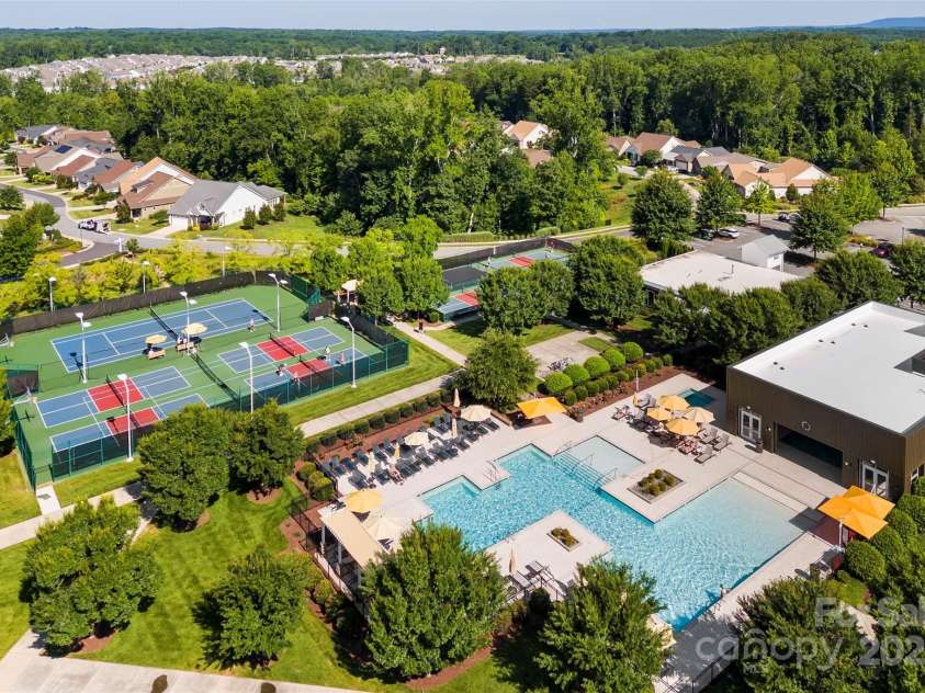 6172 Raven Rock Drive, Denver, NC 28037.  MLS# CAR4278652, YatesRealty ID 26726. 