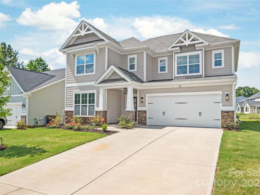 8100 Rolling Wheels Road, Charlotte, NC 28215.  MLS# CAR4278554, YatesRealty ID 26727. 