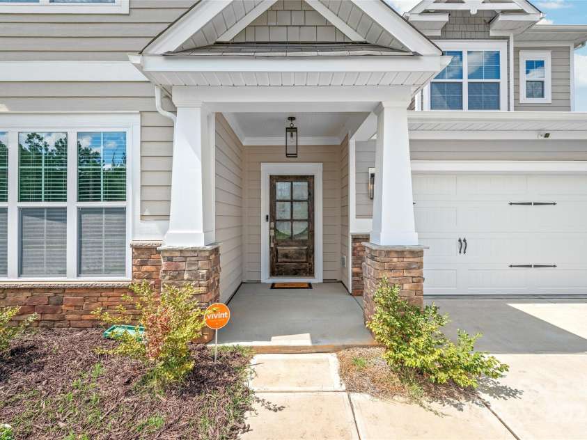 8100 Rolling Wheels Road, Charlotte, NC 28215.  MLS# CAR4278554, YatesRealty ID 26727. 