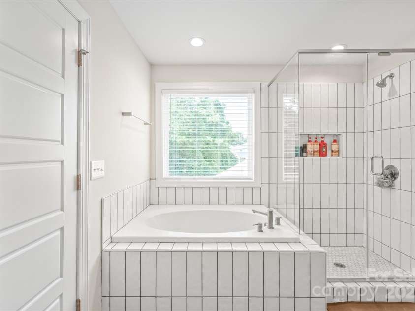 8100 Rolling Wheels Road, Charlotte, NC 28215.  MLS# CAR4278554, YatesRealty ID 26727. 