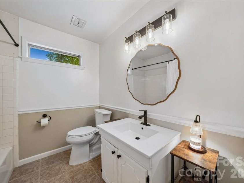 1005 Pinafore Drive, Charlotte, NC 28212.  MLS# CAR4380838, YatesRealty ID 26728. 