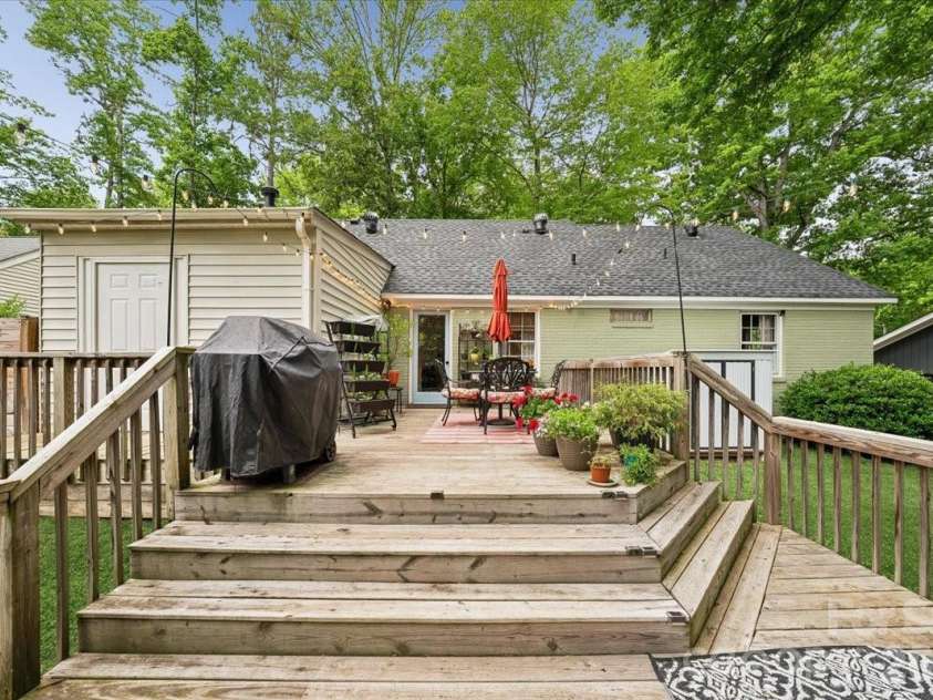 1005 Pinafore Drive, Charlotte, NC 28212.  MLS# CAR4380838, YatesRealty ID 26728. 