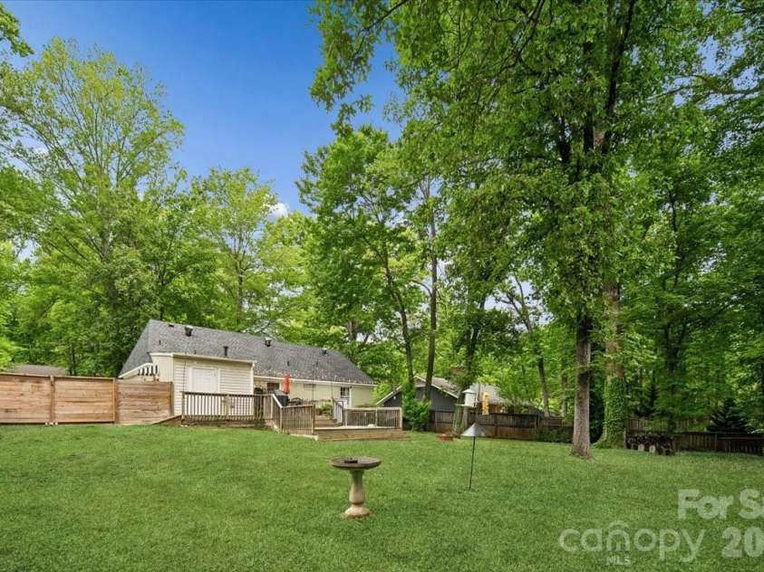 1005 Pinafore Drive, Charlotte, NC 28212.  MLS# CAR4380838, YatesRealty ID 26728. 