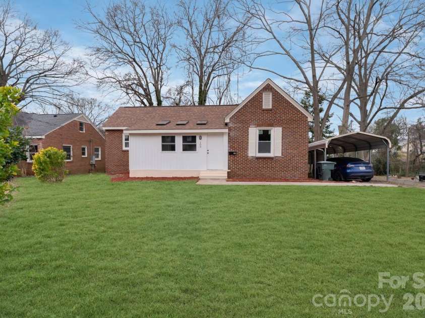 109 Belvedere Avenue, Gastonia, NC 28054.  MLS# CAR4342370, YatesRealty ID 2673. 