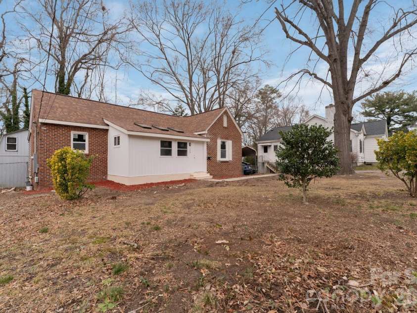 109 Belvedere Avenue, Gastonia, NC 28054.  MLS# CAR4342370, YatesRealty ID 2673. 