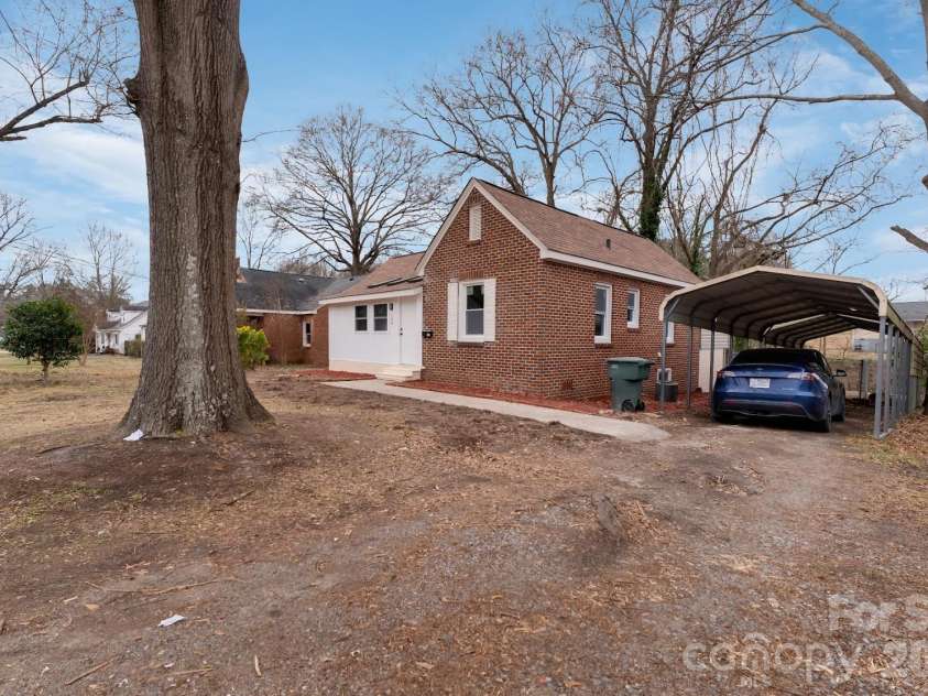109 Belvedere Avenue, Gastonia, NC 28054.  MLS# CAR4342370, YatesRealty ID 2673. 