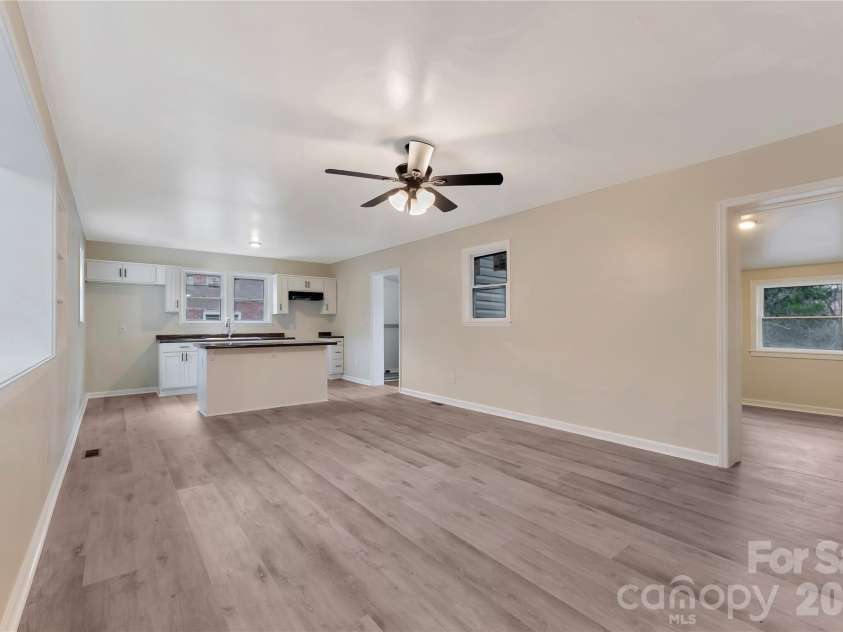 109 Belvedere Avenue, Gastonia, NC 28054.  MLS# CAR4342370, YatesRealty ID 2673. 
