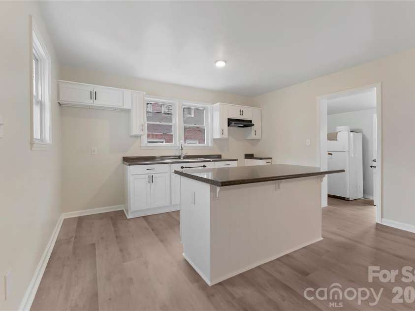 109 Belvedere Avenue, Gastonia, NC 28054.  MLS# CAR4342370, YatesRealty ID 2673. 