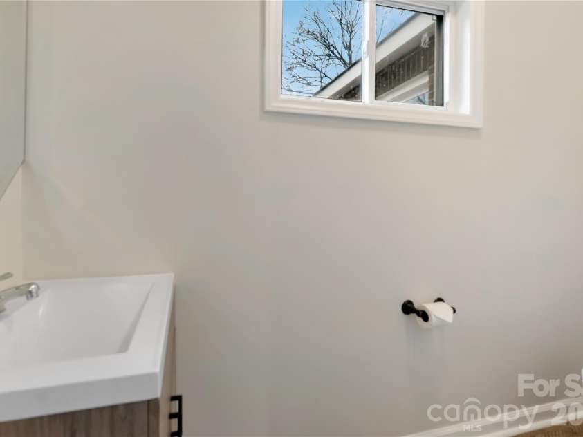 109 Belvedere Avenue, Gastonia, NC 28054.  MLS# CAR4342370, YatesRealty ID 2673. 
