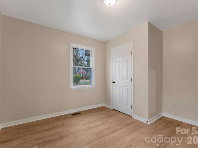 109 Belvedere Avenue, Gastonia, NC 28054.  MLS# CAR4342370, YatesRealty ID 2673. 