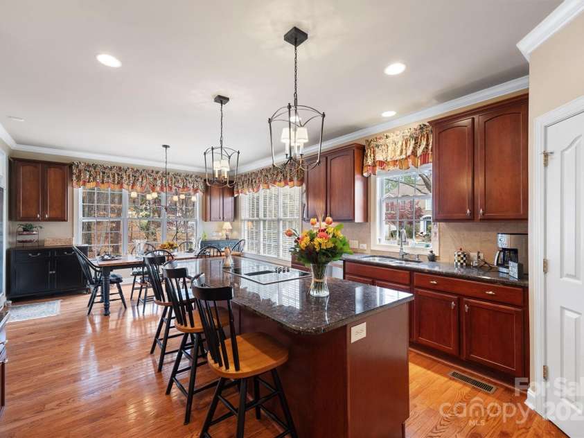 16308 Crystal Downs Lane, Charlotte, NC 28278.  MLS# CAR4326108, YatesRealty ID 2673. 