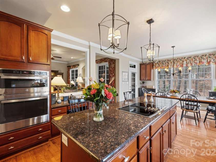 16308 Crystal Downs Lane, Charlotte, NC 28278.  MLS# CAR4326108, YatesRealty ID 2673. 