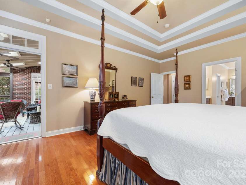 16308 Crystal Downs Lane, Charlotte, NC 28278.  MLS# CAR4326108, YatesRealty ID 2673. 