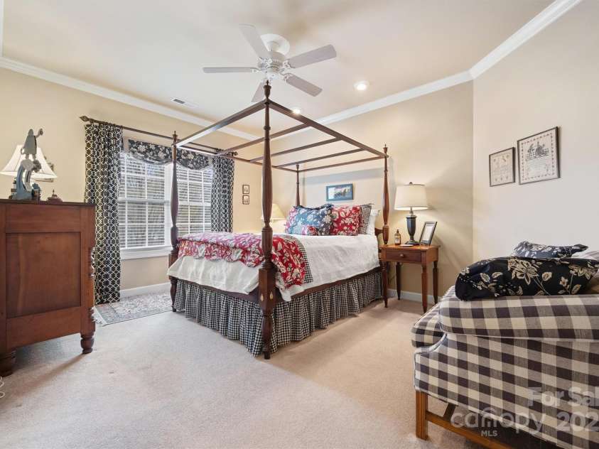 16308 Crystal Downs Lane, Charlotte, NC 28278.  MLS# CAR4326108, YatesRealty ID 2673. 