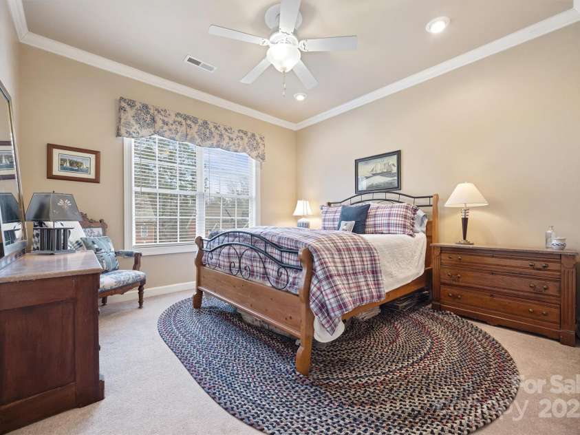 16308 Crystal Downs Lane, Charlotte, NC 28278.  MLS# CAR4326108, YatesRealty ID 2673. 