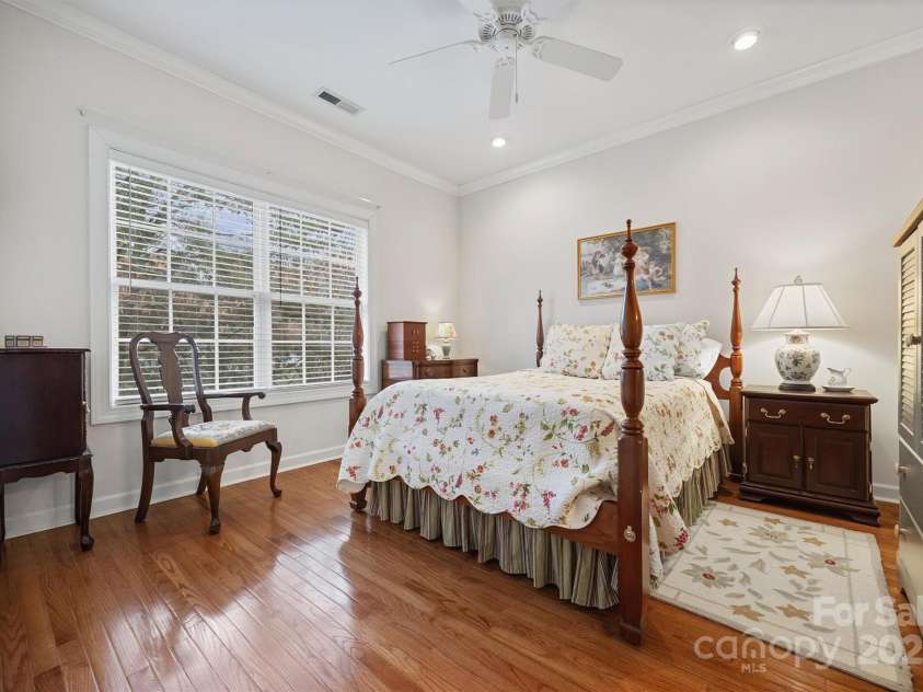 16308 Crystal Downs Lane, Charlotte, NC 28278.  MLS# CAR4326108, YatesRealty ID 2673. 