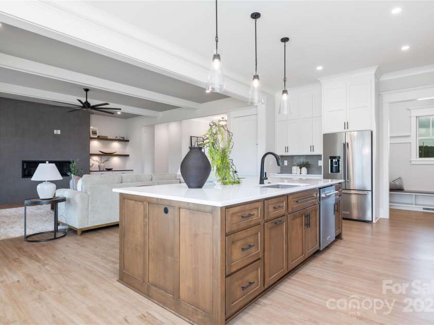 111 Monbo Meadows Lane, Statesville, NC 28677.  MLS# CAR4318689, YatesRealty ID 26730. KItchen Island