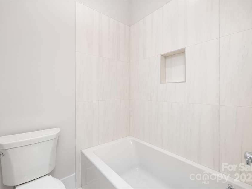 111 Monbo Meadows Lane, Statesville, NC 28677.  MLS# CAR4318689, YatesRealty ID 26730. Secondary Bathroom