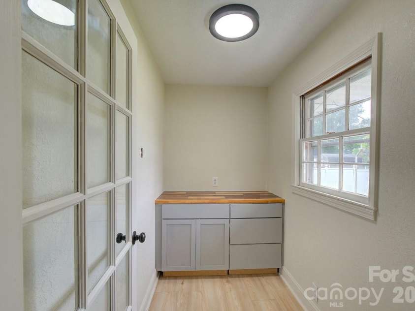 1195 Holly Springs Road, Lyman, SC 29365.  MLS# CAR4387941, YatesRealty ID 26730. Pantry