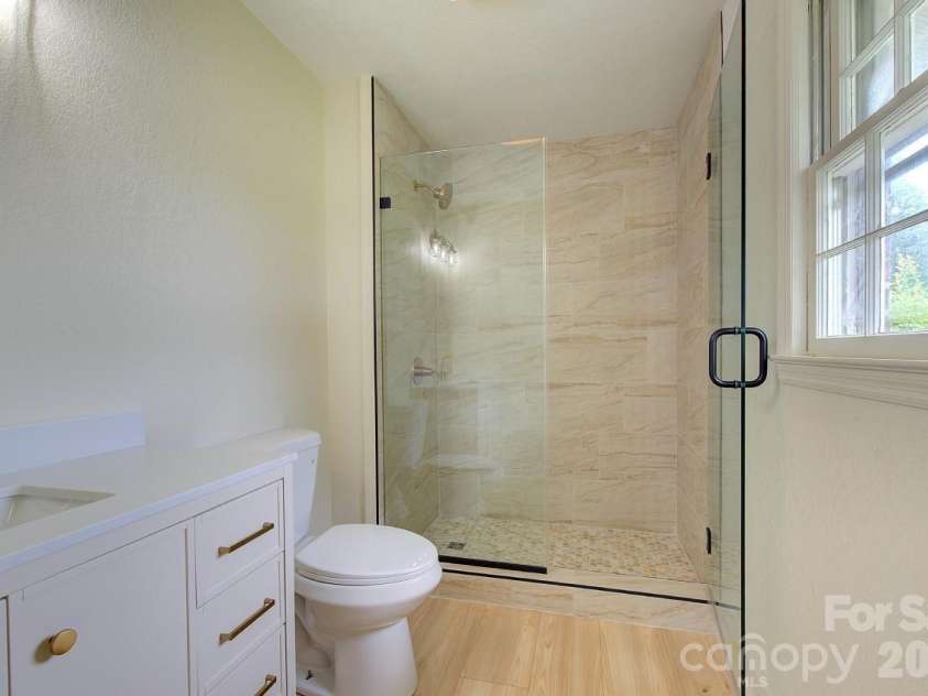 1195 Holly Springs Road, Lyman, SC 29365.  MLS# CAR4387941, YatesRealty ID 26730. Primary bath with Walk in Shower
