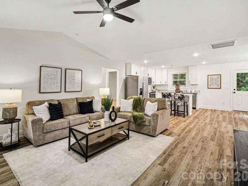 1795 Union Street, Maiden, NC 28650.  MLS# CAR4386084, YatesRealty ID 26731. 