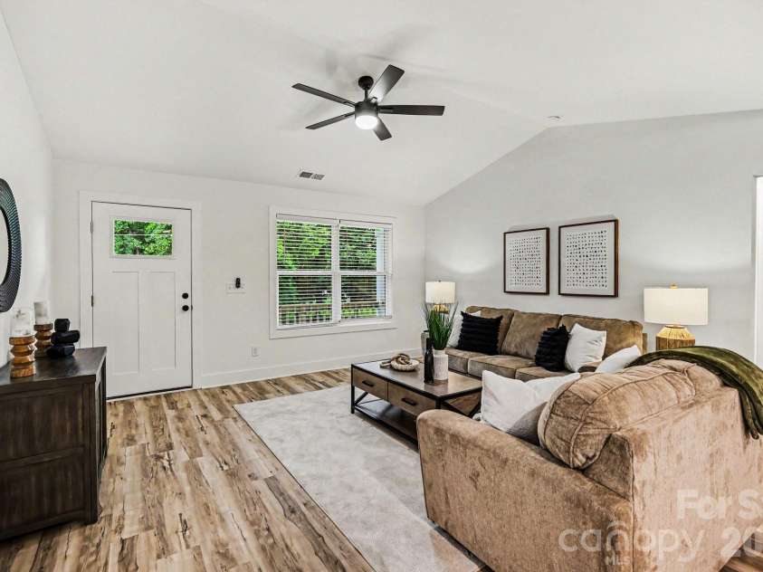 1795 Union Street, Maiden, NC 28650.  MLS# CAR4386084, YatesRealty ID 26731. 