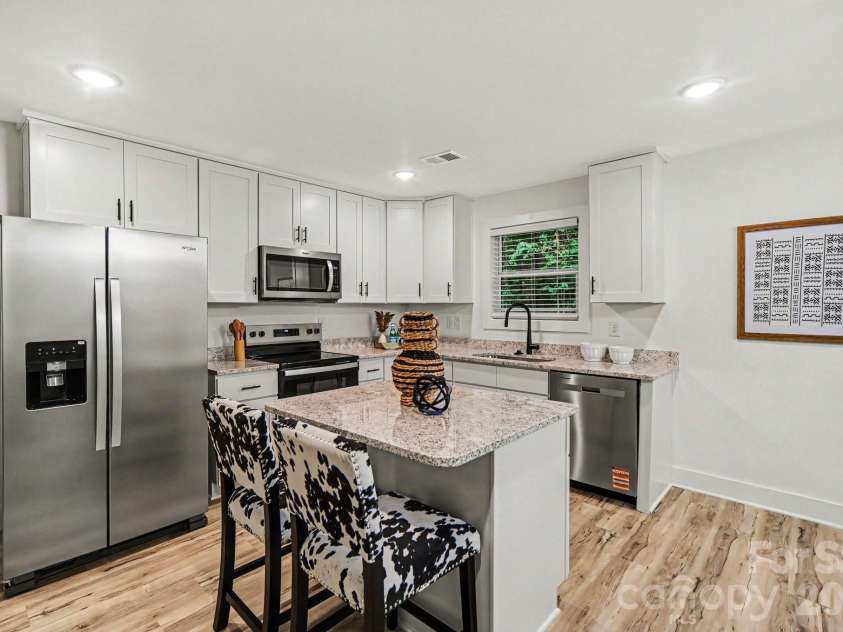 1795 Union Street, Maiden, NC 28650.  MLS# CAR4386084, YatesRealty ID 26731. 
