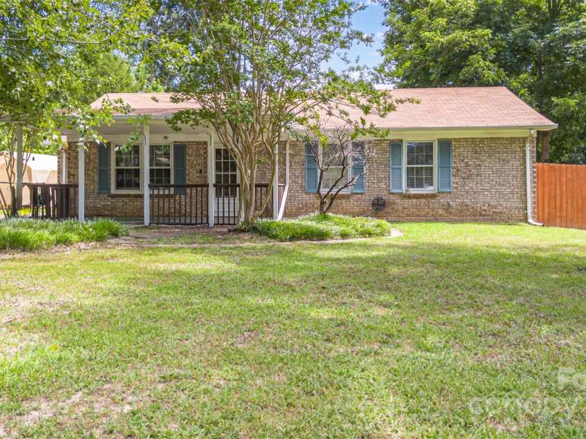 7902 Teakwood Road, Indian Trail, NC 28079.  MLS# CAR4277627, YatesRealty ID 26731. 