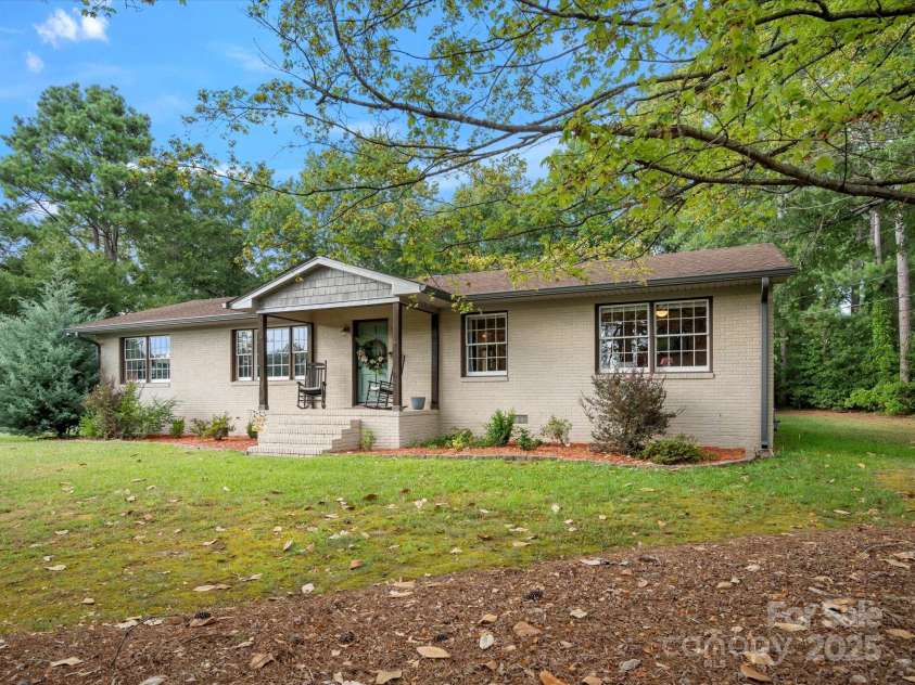 102 Ridge Avenue, Clover, SC 29710.  MLS# CAR4281882, YatesRealty ID 26732. 