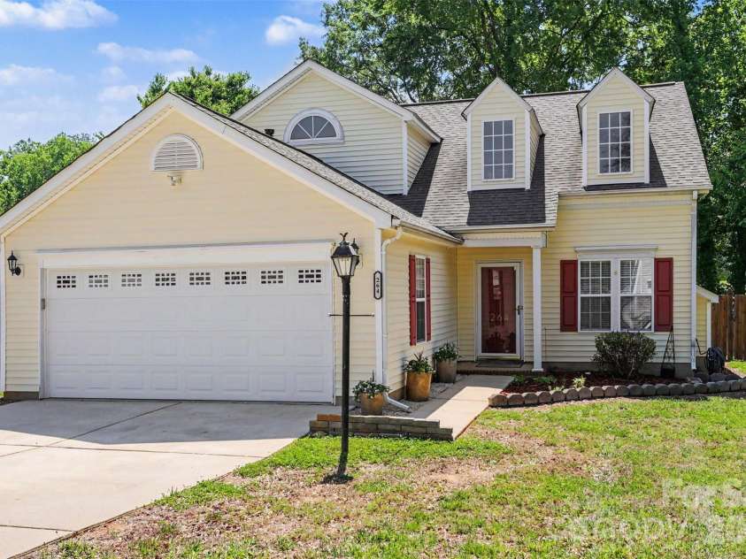 264 Brookstone Drive, Mount Holly, NC 28120.  MLS# CAR4376740, YatesRealty ID 26732. 