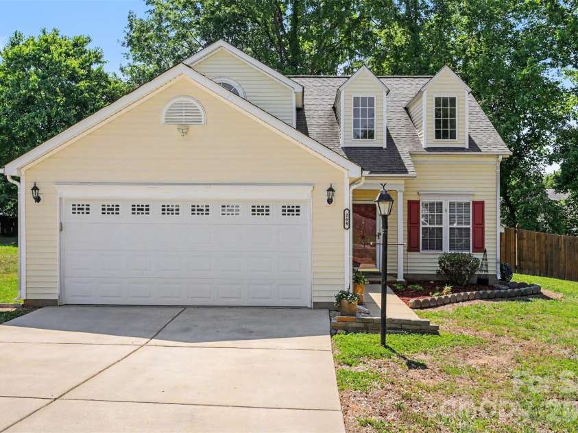 264 Brookstone Drive, Mount Holly, NC 28120.  MLS# CAR4376740, YatesRealty ID 26732. 