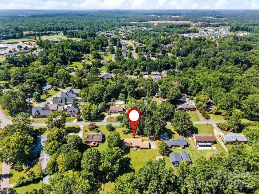 525 Julia Avenue, Belmont, NC 28012.  MLS# CAR4281678, YatesRealty ID 26734. 