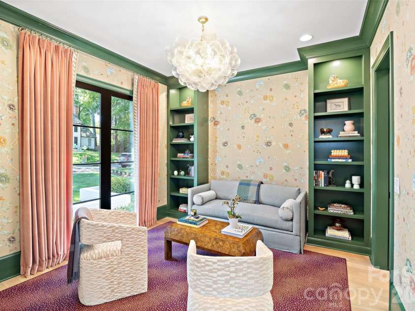 700 Cherokee Road, Charlotte, NC 28207.  MLS# CAR4379207, YatesRealty ID 26735. 