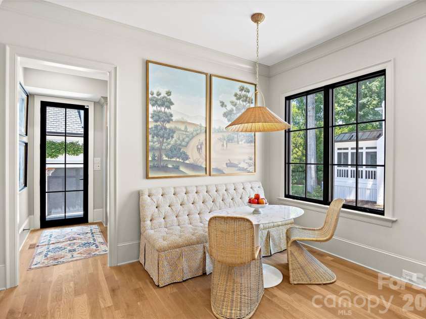 700 Cherokee Road, Charlotte, NC 28207.  MLS# CAR4379207, YatesRealty ID 26735. 