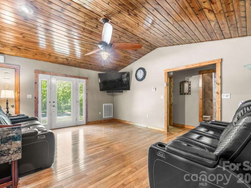 4586 Charlotte Street, Conover, NC 28613.  MLS# CAR4337899, YatesRealty ID 26736. 