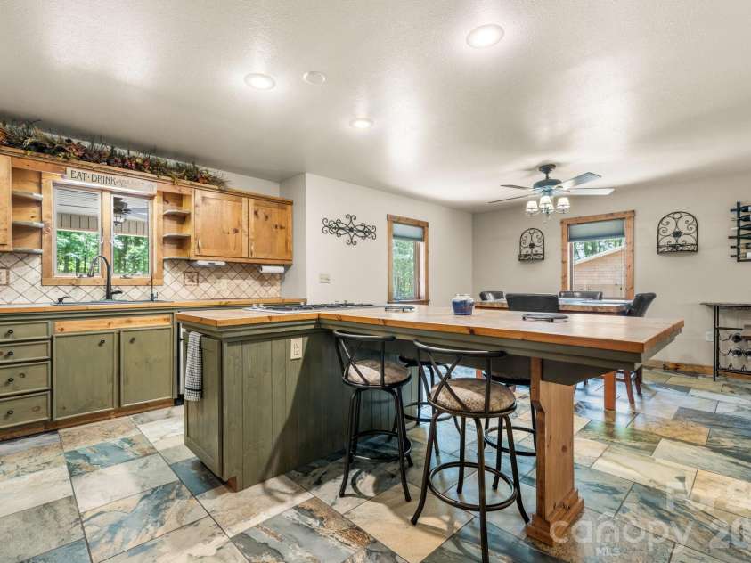 4586 Charlotte Street, Conover, NC 28613.  MLS# CAR4337899, YatesRealty ID 26736. 