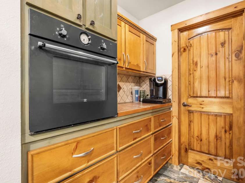 4586 Charlotte Street, Conover, NC 28613.  MLS# CAR4337899, YatesRealty ID 26736. 