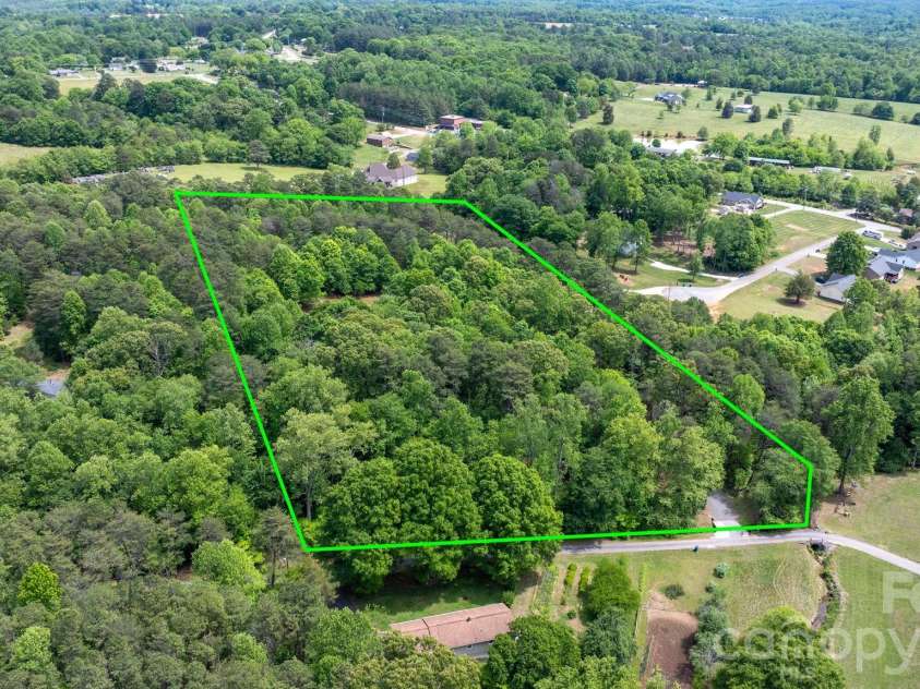 4586 Charlotte Street, Conover, NC 28613.  MLS# CAR4337899, YatesRealty ID 26736. 