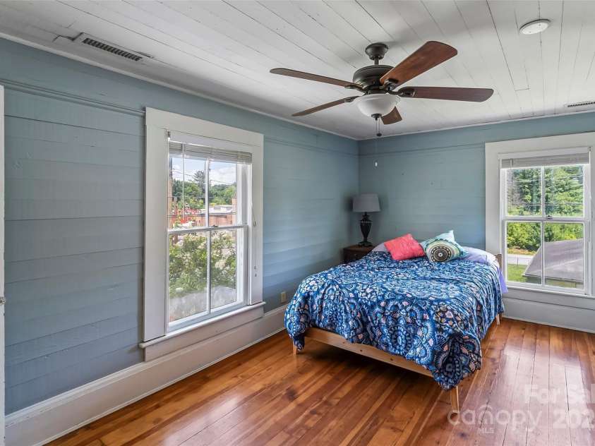 202 Central Avenue, Catawba, NC 28609.  MLS# CAR4277825, YatesRealty ID 26737. 