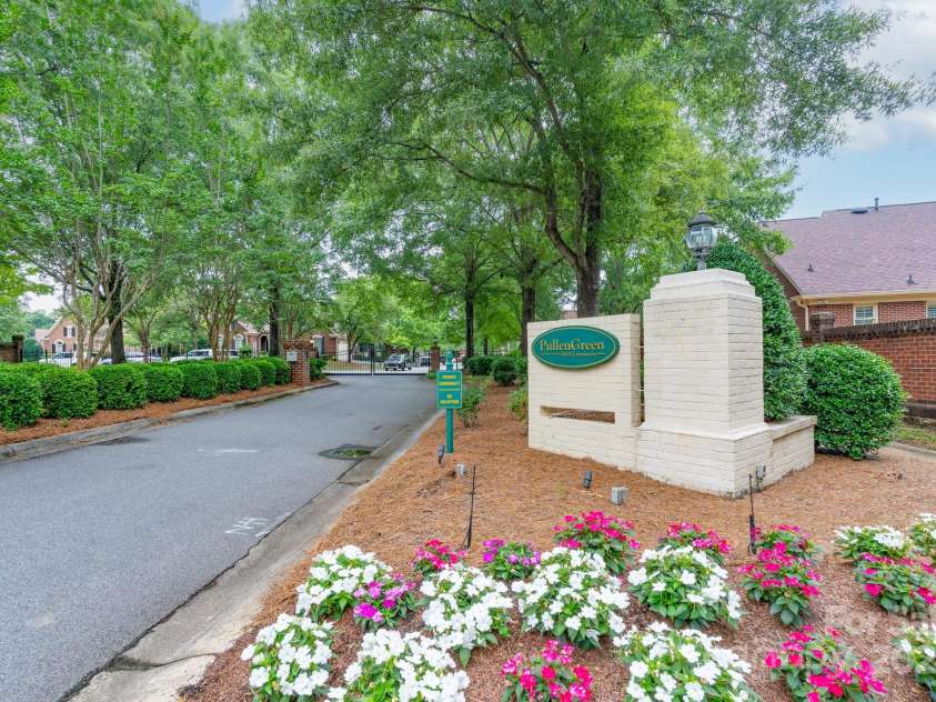 10511 Pullengreen Drive, Charlotte, NC 28277.  MLS# CAR4278829, YatesRealty ID 26738. 