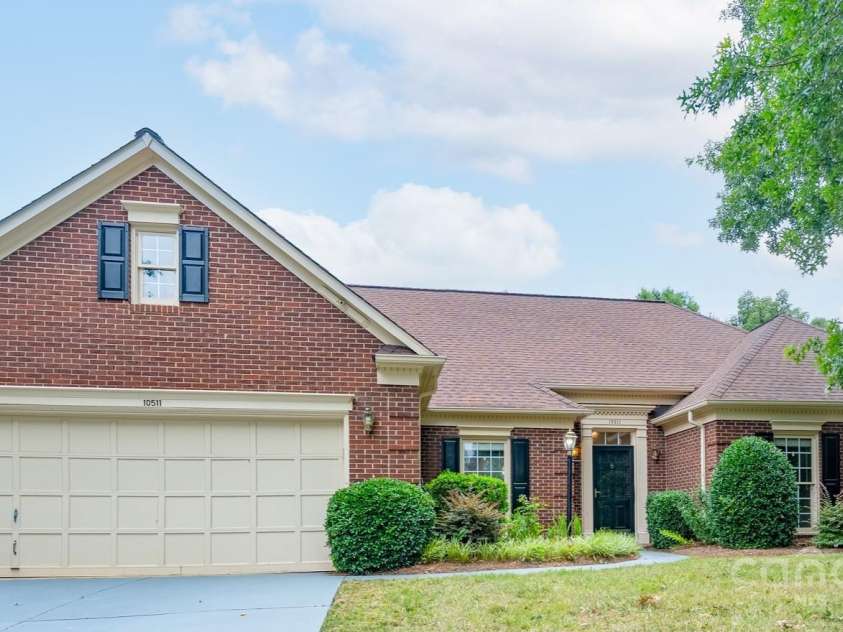 10511 Pullengreen Drive, Charlotte, NC 28277.  MLS# CAR4278829, YatesRealty ID 26738. 