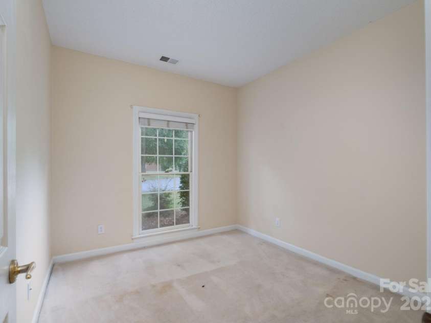 10511 Pullengreen Drive, Charlotte, NC 28277.  MLS# CAR4278829, YatesRealty ID 26738. 