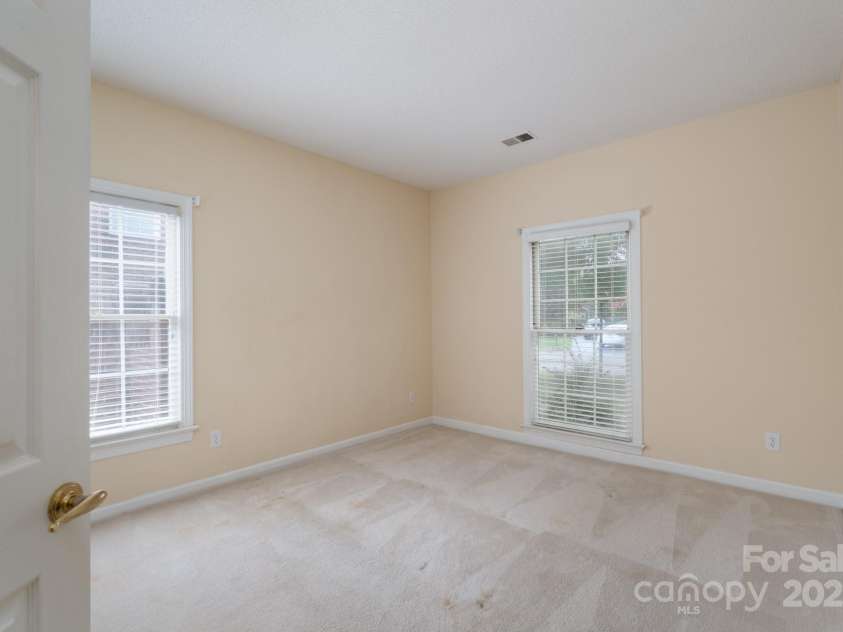 10511 Pullengreen Drive, Charlotte, NC 28277.  MLS# CAR4278829, YatesRealty ID 26738. 