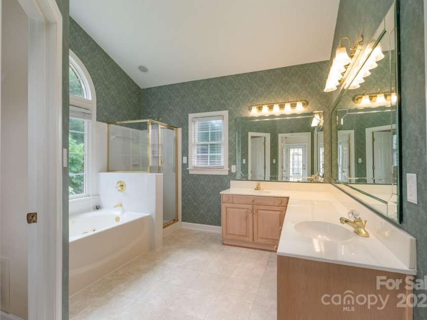 10511 Pullengreen Drive, Charlotte, NC 28277.  MLS# CAR4278829, YatesRealty ID 26738. 